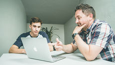 How to choose a professional consultant? 7 key questions for business success