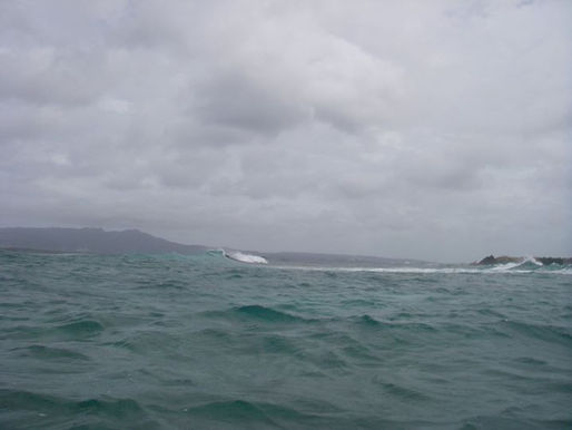 great surfing condittion this morning in okinawa onna son surfing spot head high surf