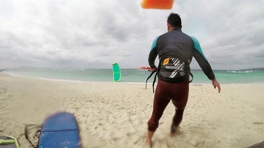 Learn kitboarding in okinawa tropicalsurfhouse