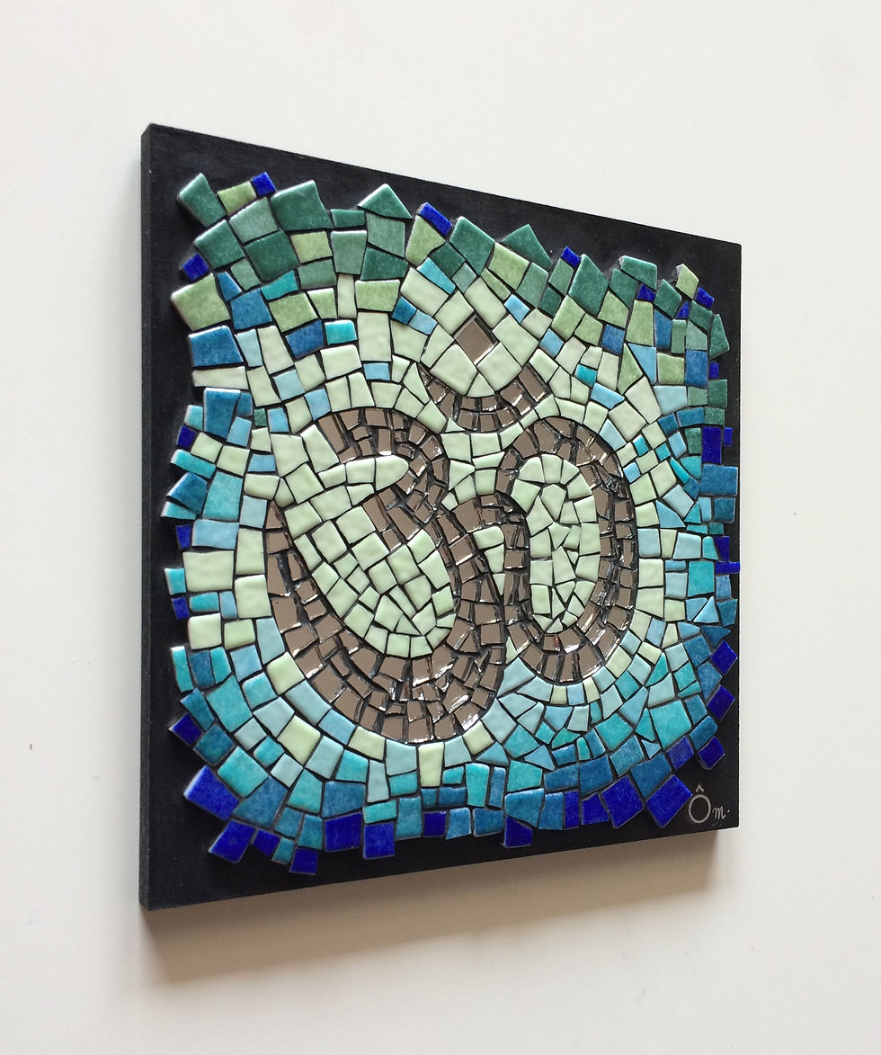 Miniature : Tableau "AUM DREAM" (2018) - 20 cm x 20 cm - Création mosaïque