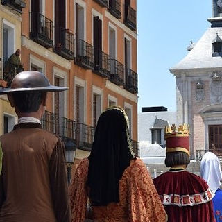Gigantes y Cabezudos (Processional Giants with big heads)