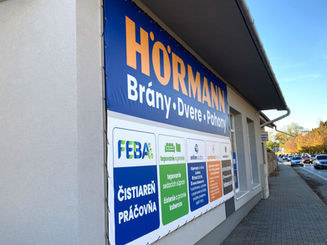 Výroba a inštalácia bannera Hormann v Sabinove, Tlač bannera HP LATEX 335 Aadverkey Sabinov