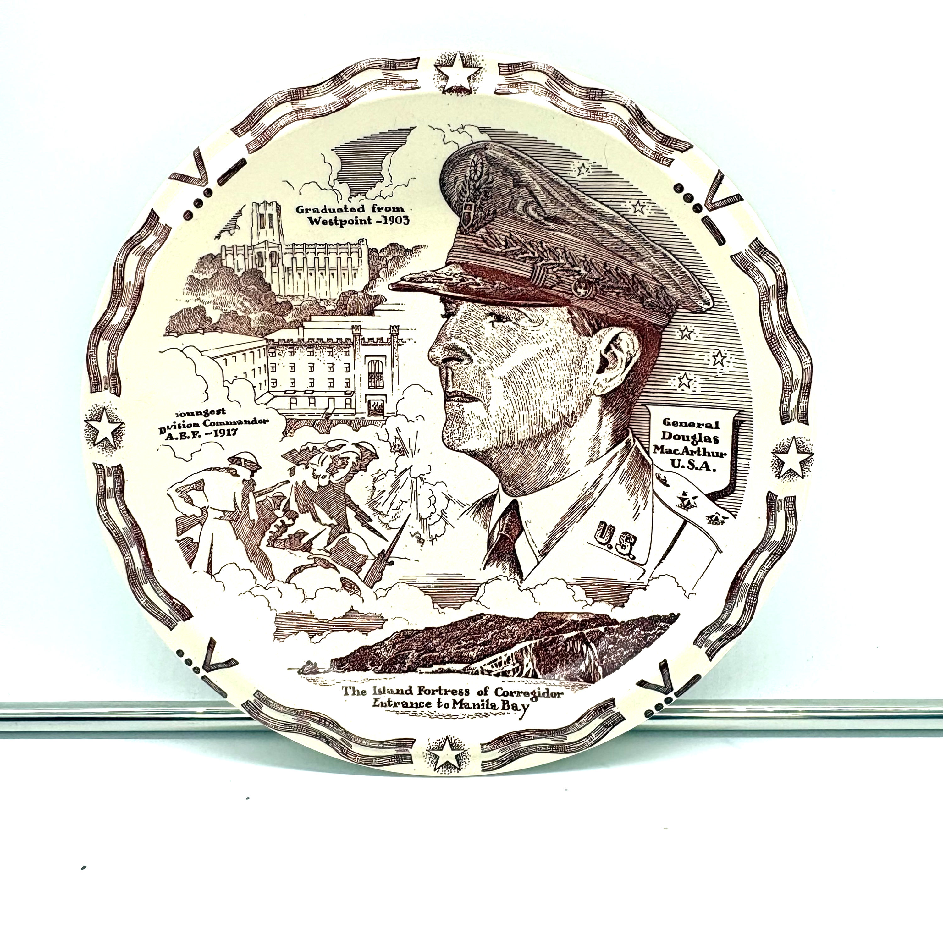 General Douglas MacArthur Patriotic Porcelain Plate, WWII