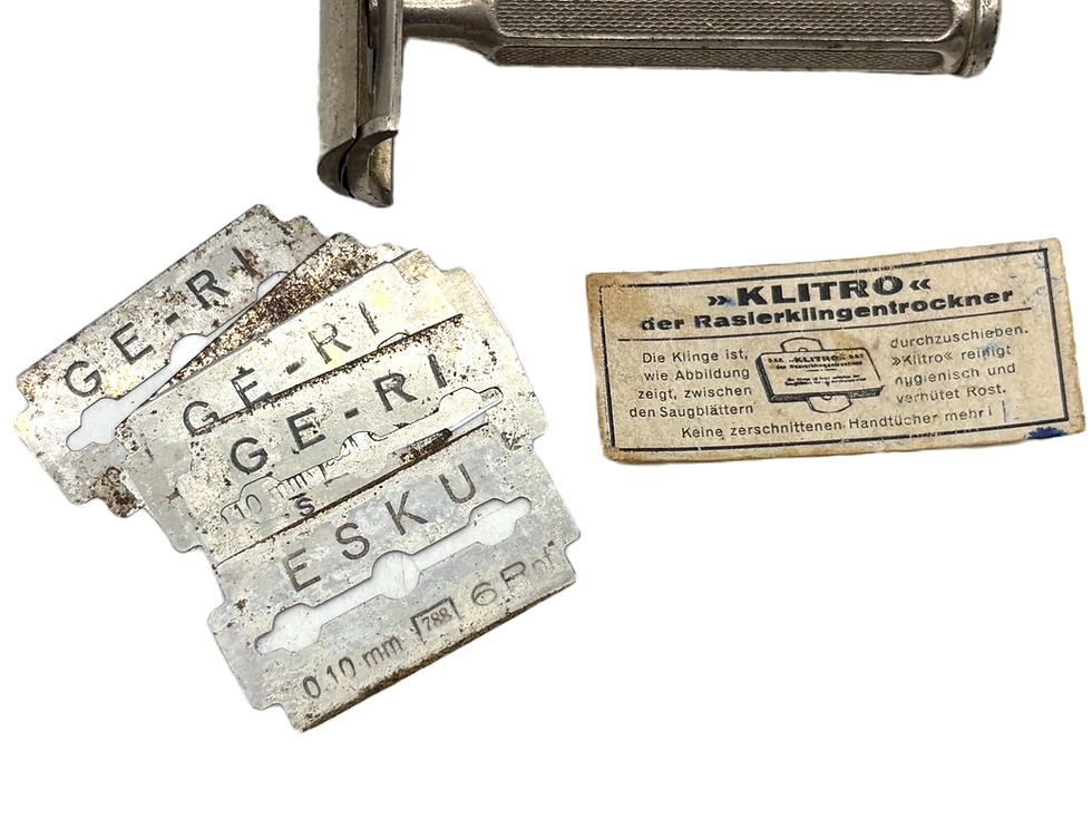Thumbnail: German Safety Razor, Rotbart, WW II