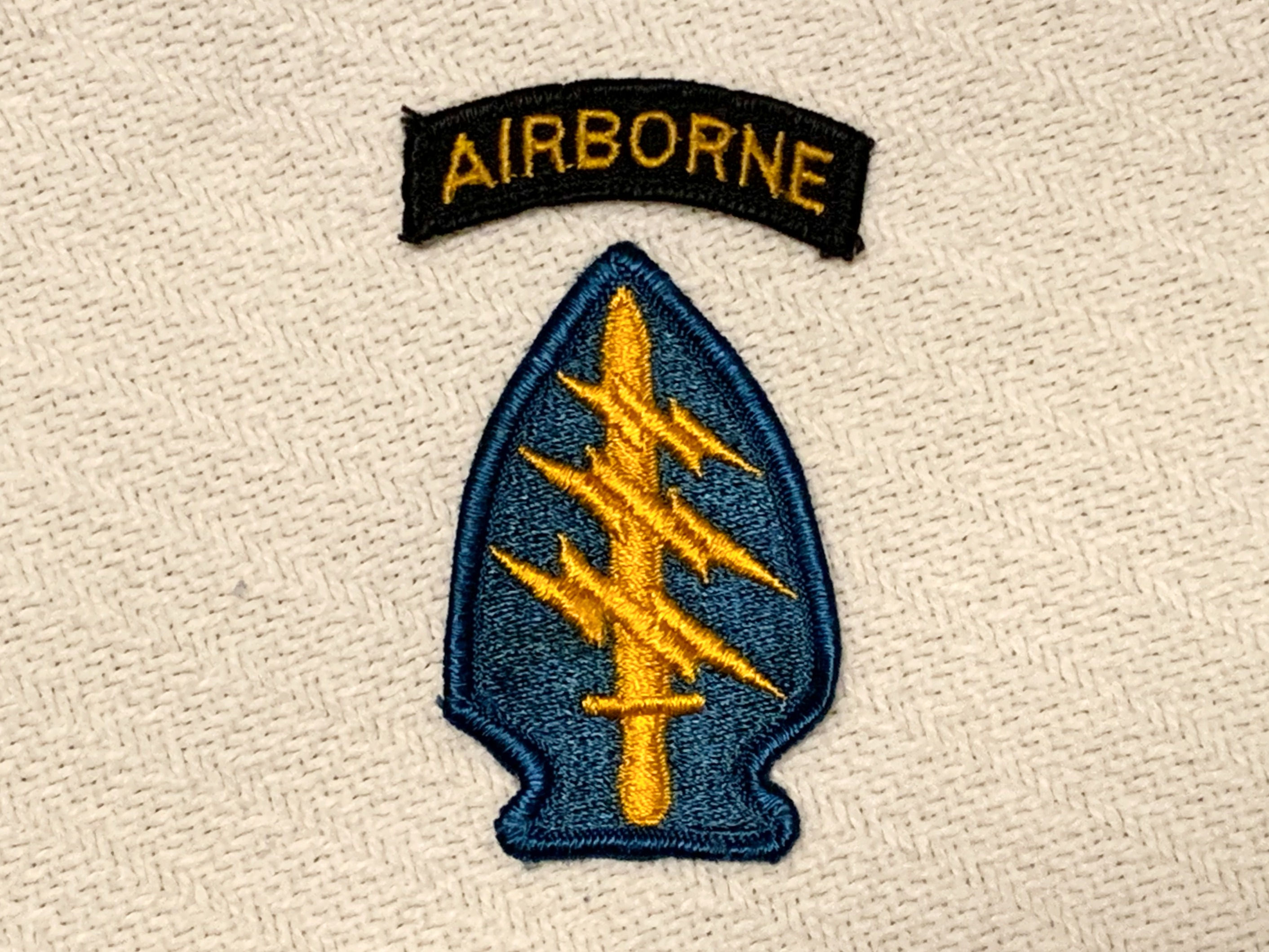 US Army Special Forces Insignia with Airborne Tab, Vietnam