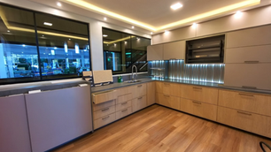 Showroom no Eusébio: um cantinho feito pra encantar arquitetos e marceneiros