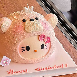 3D Hello Kitty Cake
