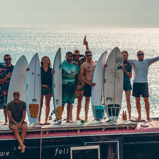 Surf trip Bretagne bus.jpeg