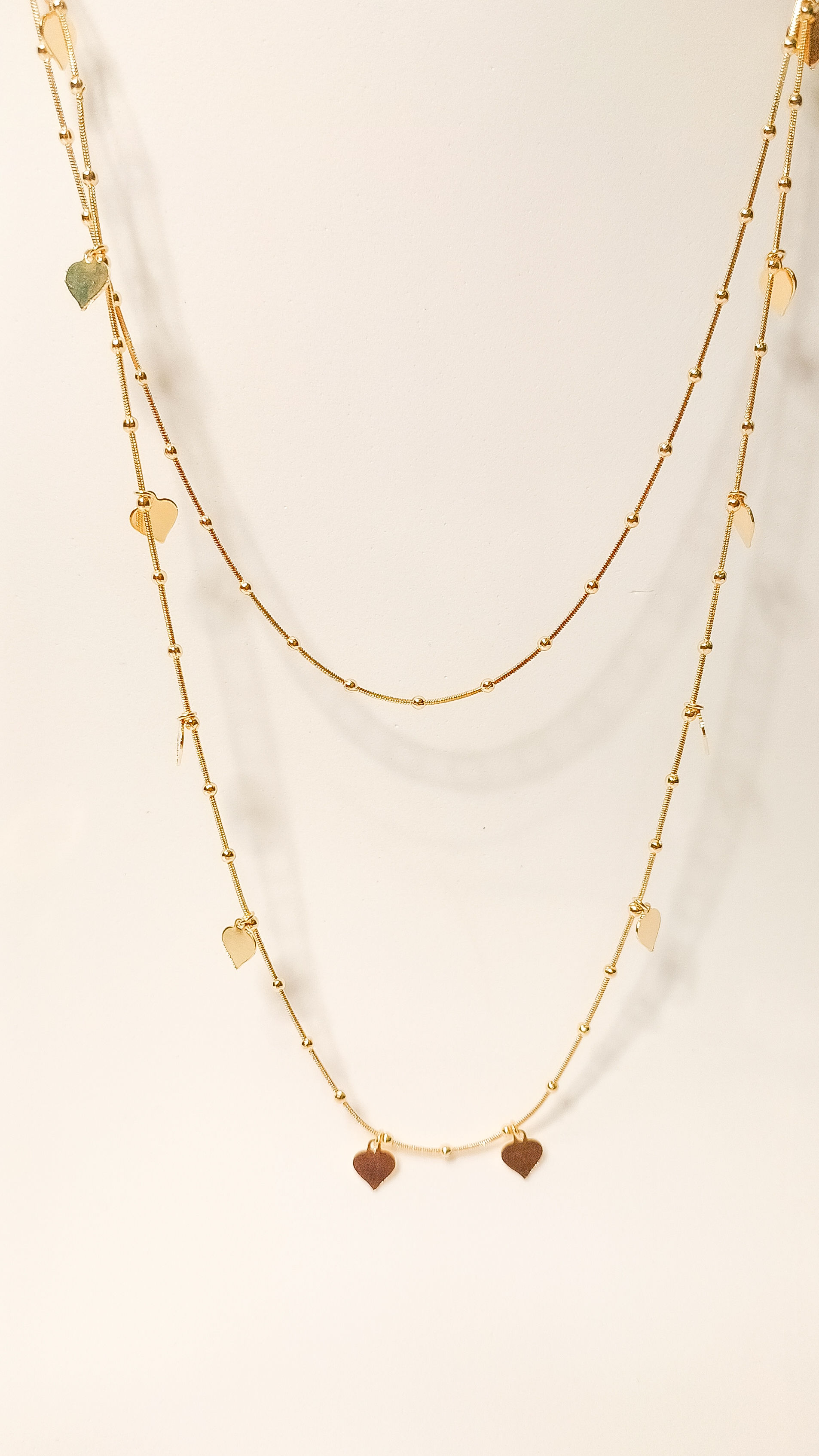 Colar Duplo Coração e Bolinhas