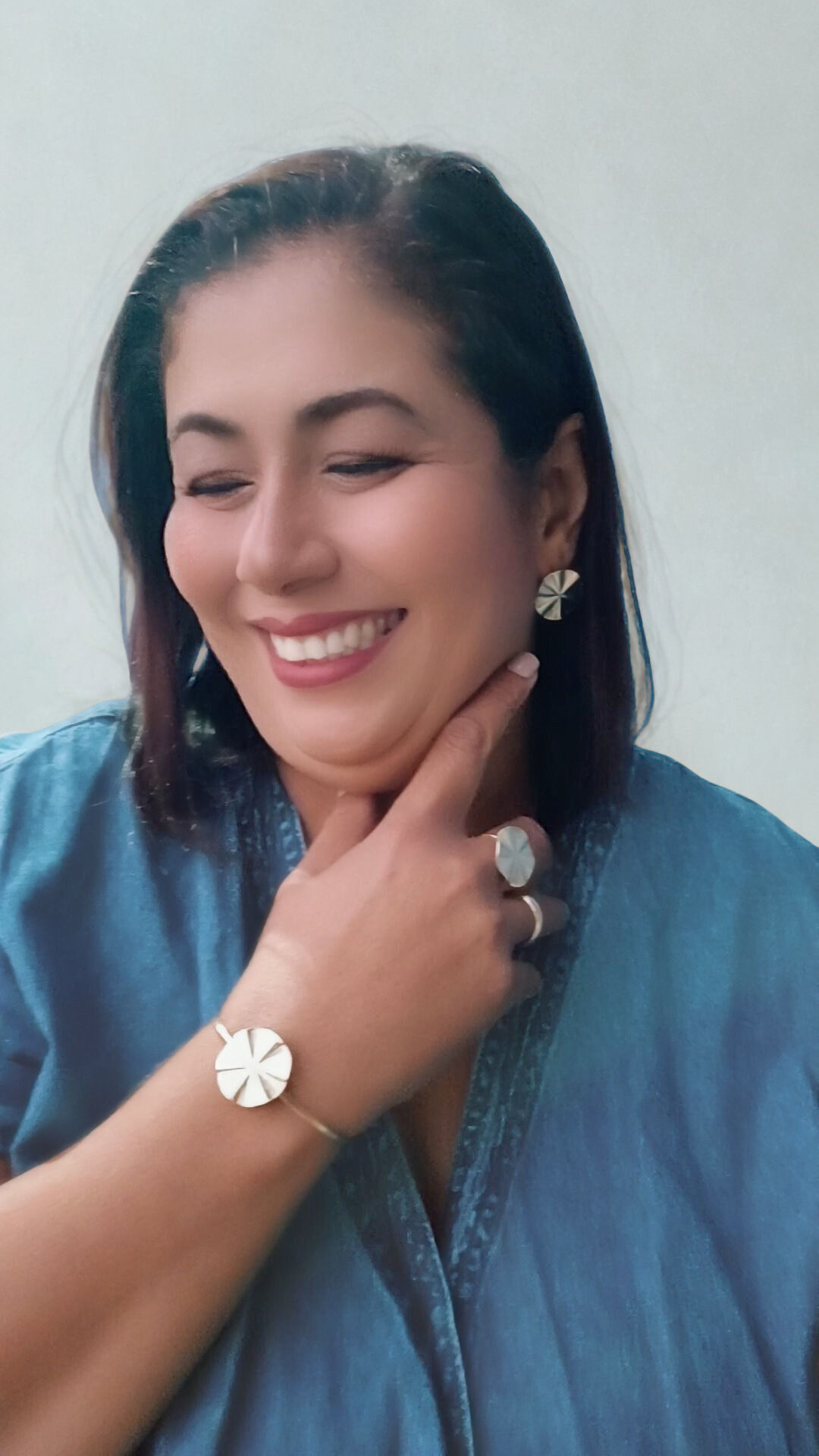 Combo Círculo Detalhado _ Brinco , Bracelete e Anel