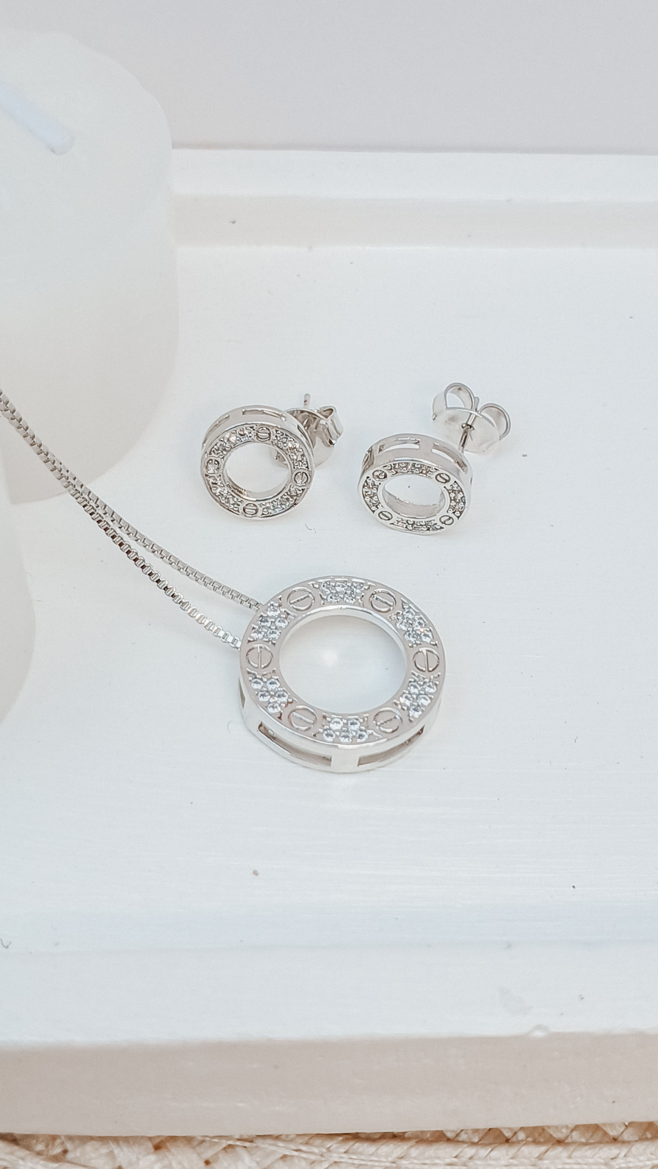 Conjunto Círculo com Pave de Zirconias- Colar e Brincos