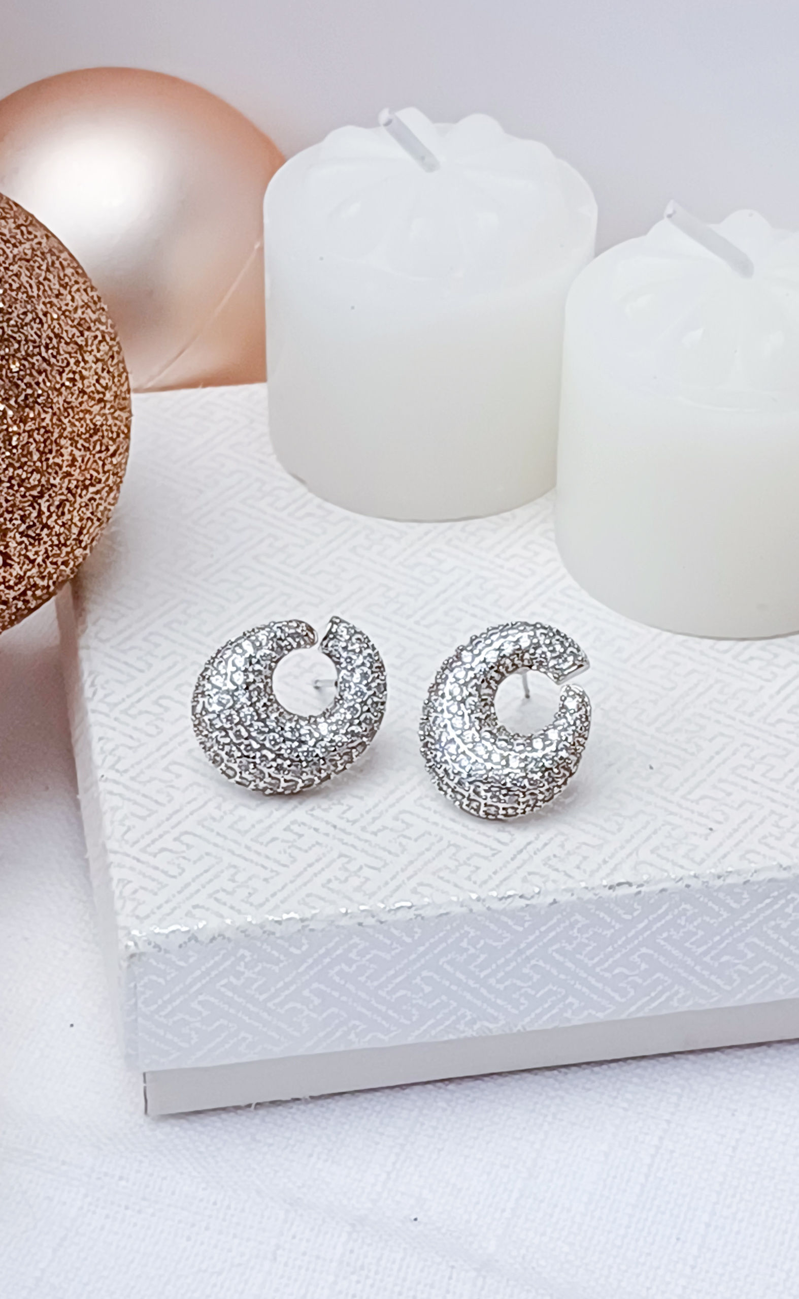 Brinco Caracol Cravejado com Zircônias - Prata