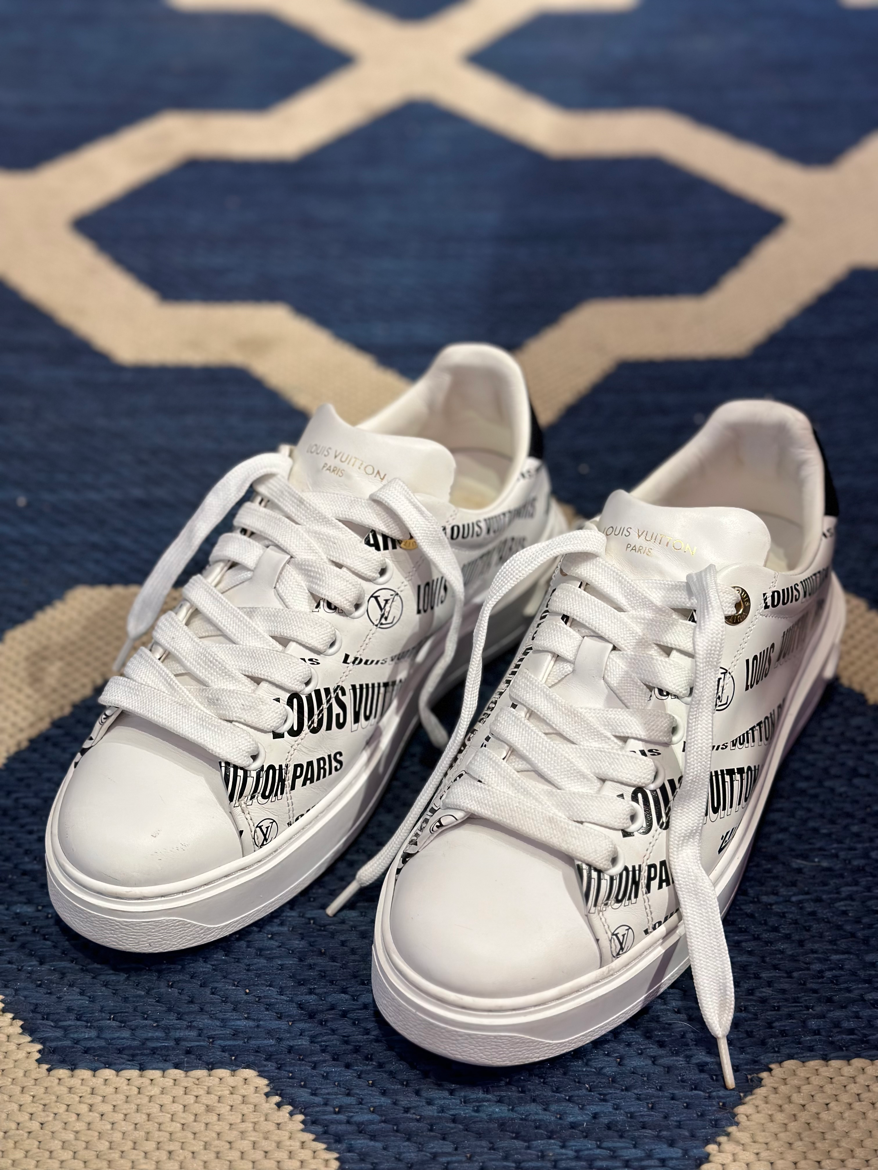 Louis Vuitton Sneaker size 38