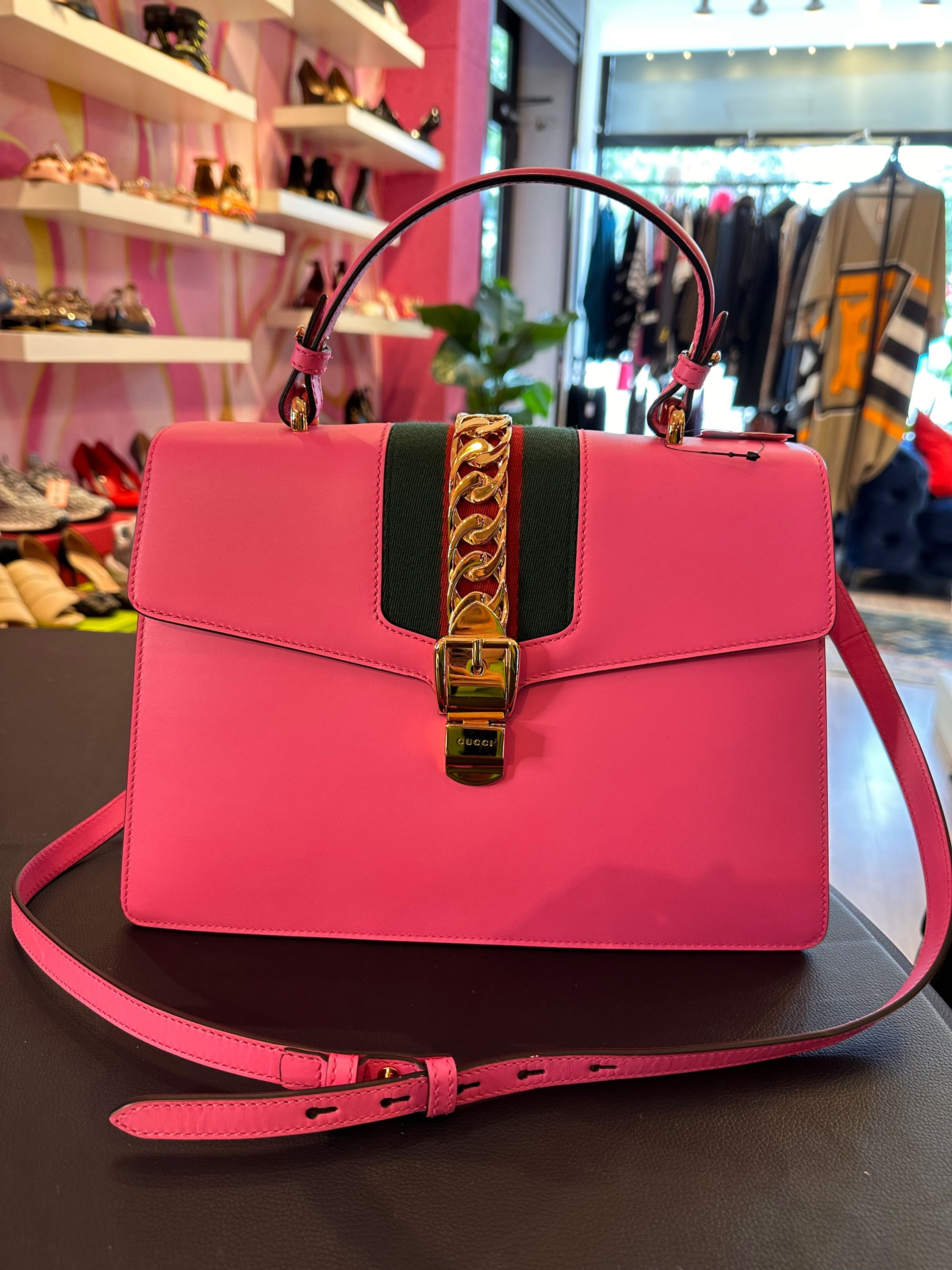 Gucci sylvie medium bag