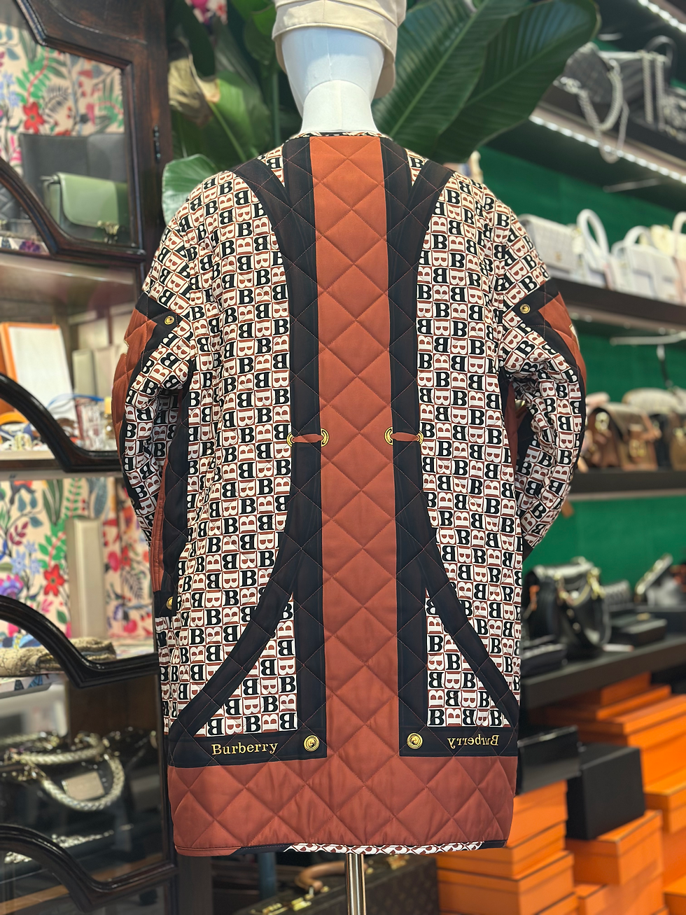 Miniaturbild: Burberry Jacket size S