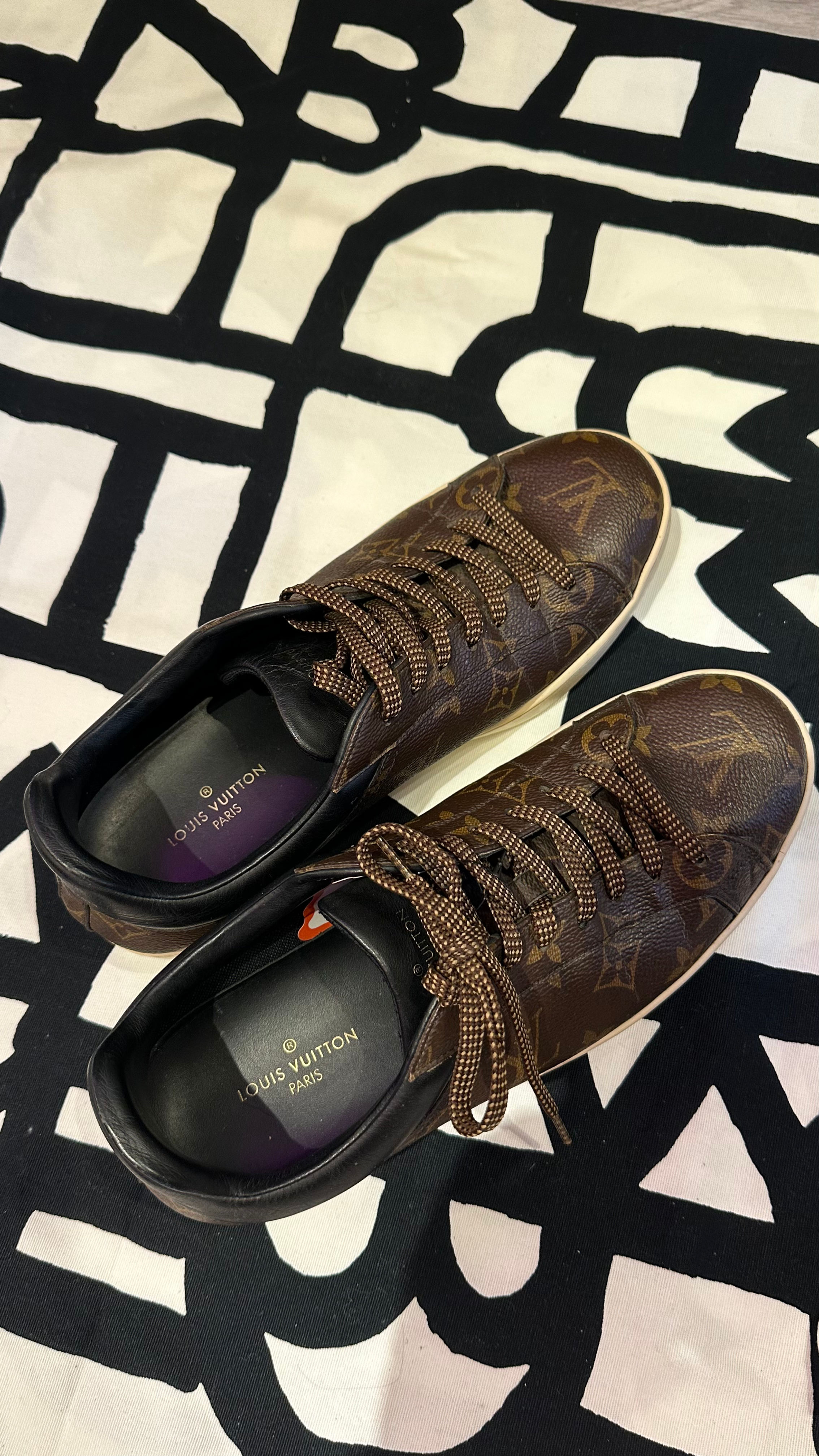 Louis Vuitton Sneaker Size 6 (fit 37-38)