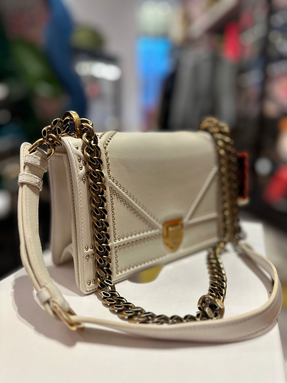 Thumbnail: Diorama Bag