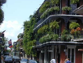 Best Places to Pull Over Safely After a Breakdown in Downtown New Orleans