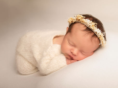 What If My Baby Won't Settle? A Guide to Newborn Sessions