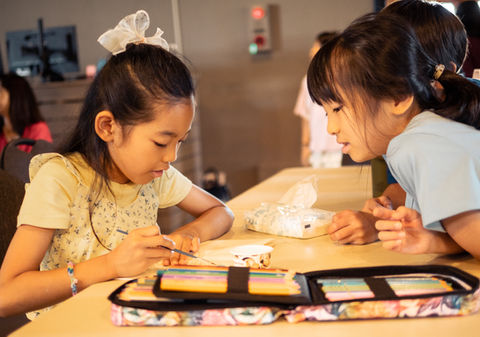 話し合う生徒たち