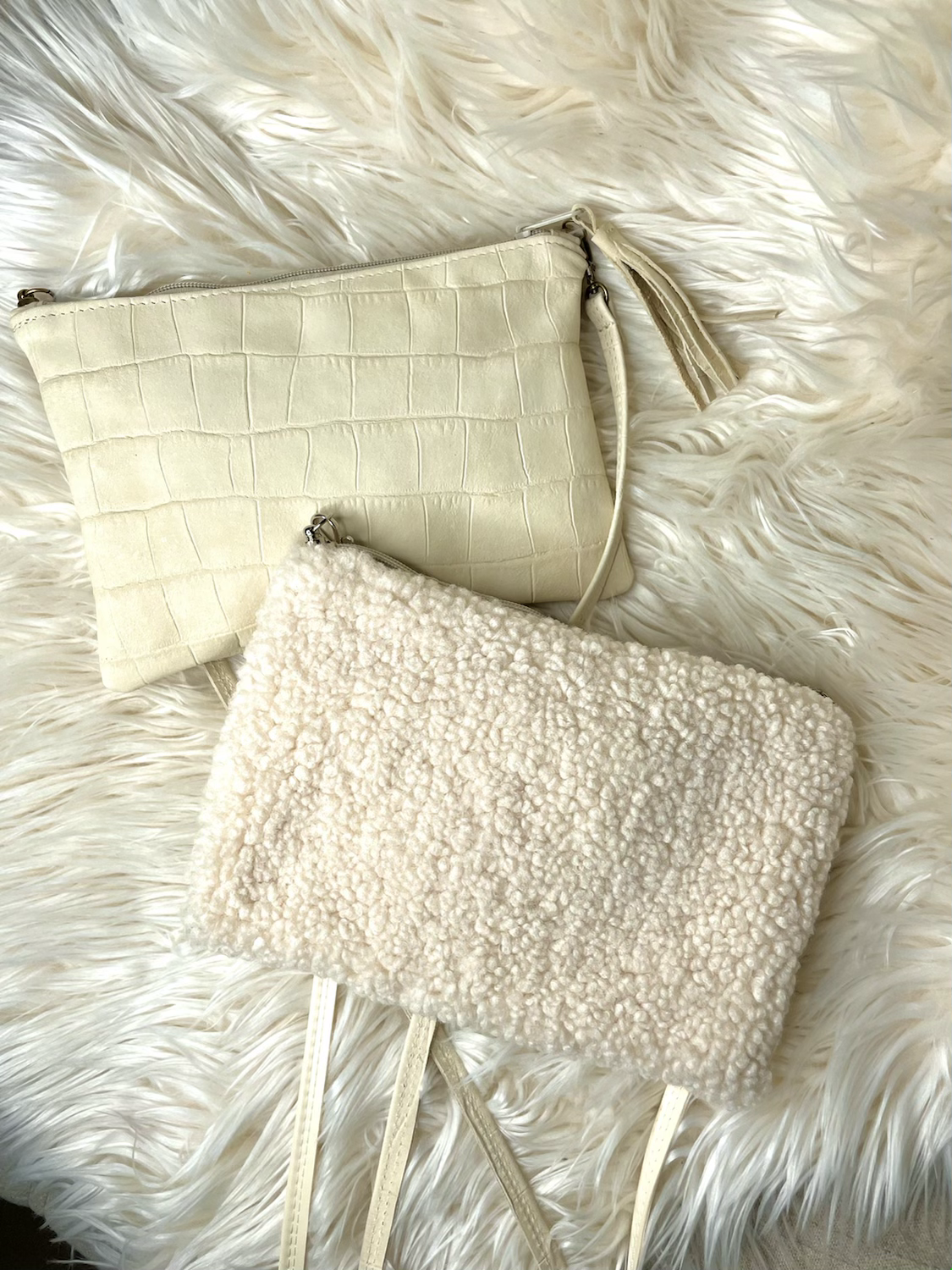 Pochette en cuir effet croco 