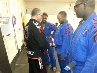 Dem blue belts gettin a little heavy!