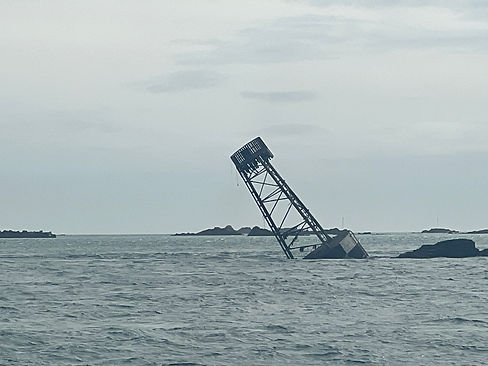 Picture of the broken Roustel tower