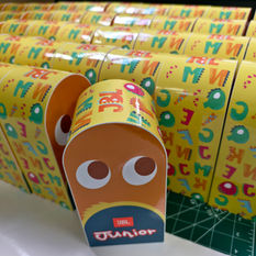 PREMIUM PRODUCT DISPLAY