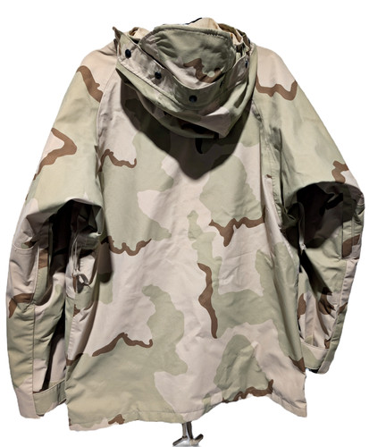 USGI 3-Color Desert GORE-TEX ECWCS Parka – Gen 1 (Medium