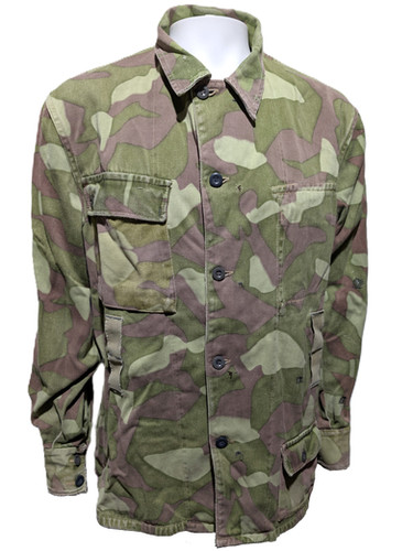 ジャケット・アウター Finnish army M62 camouflage jacket file.jpg