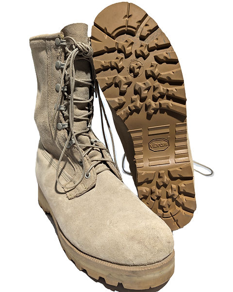 U.S. Military Desert Combat Boots w/ Vibram Sole (Size 12R  display picture 2