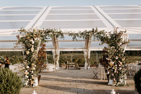 Venue: The Market at Grelen
Planning: Karissa Coffey Events
Photo: David and Sarah Longenecker
