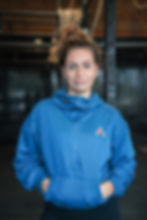 Femme en sweat léger pour le sport