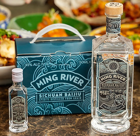 MING RIVER 四川白酒 750ml 52% MING 四川白酒 750ml 52% MING RIVER
