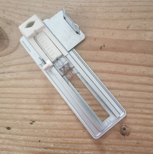 YICBOR Pie De Ojal #506377 Para Singer- 266, 290, 301,401, 401A, 403, 404, 411, 431,500, 501, 502, 503, 503A, 600,603, 604, 610, 611