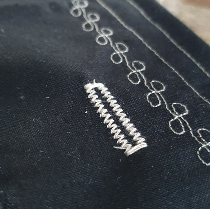 Thumbnail: machine à coudre PFAFF Passport 2.0