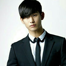 tKim%20Soo-Hyun_edited.jpg