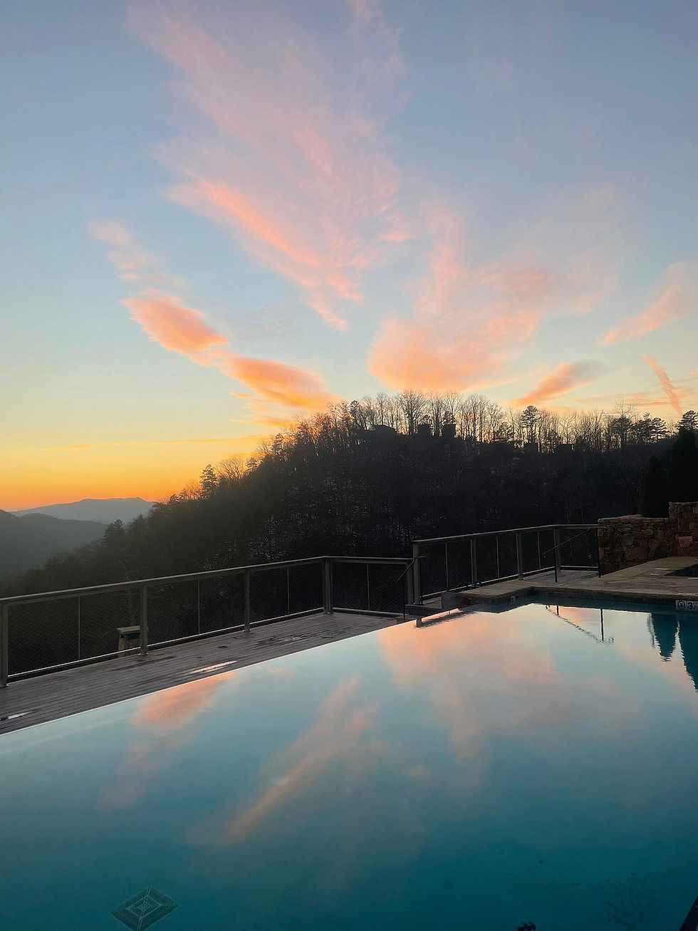 BlackBerry Mountain, The Lake at Willow Oaks, Destination Wedding, Smoky Mountains, Tennessee, Honeymoon Destination 