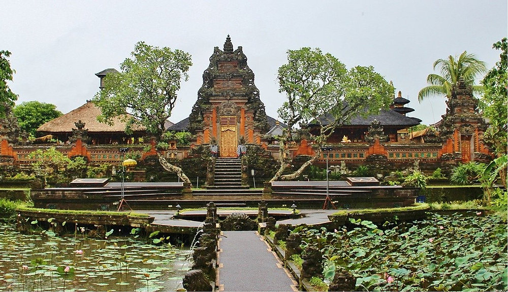 洋書 ARCHlTECTURE of BALI Architecture of Bali: A Sourcebook of Traditional and Modern