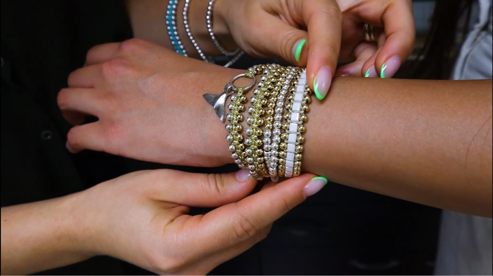 Set of 3 silver and gold bracelets with whale tail BRS1026