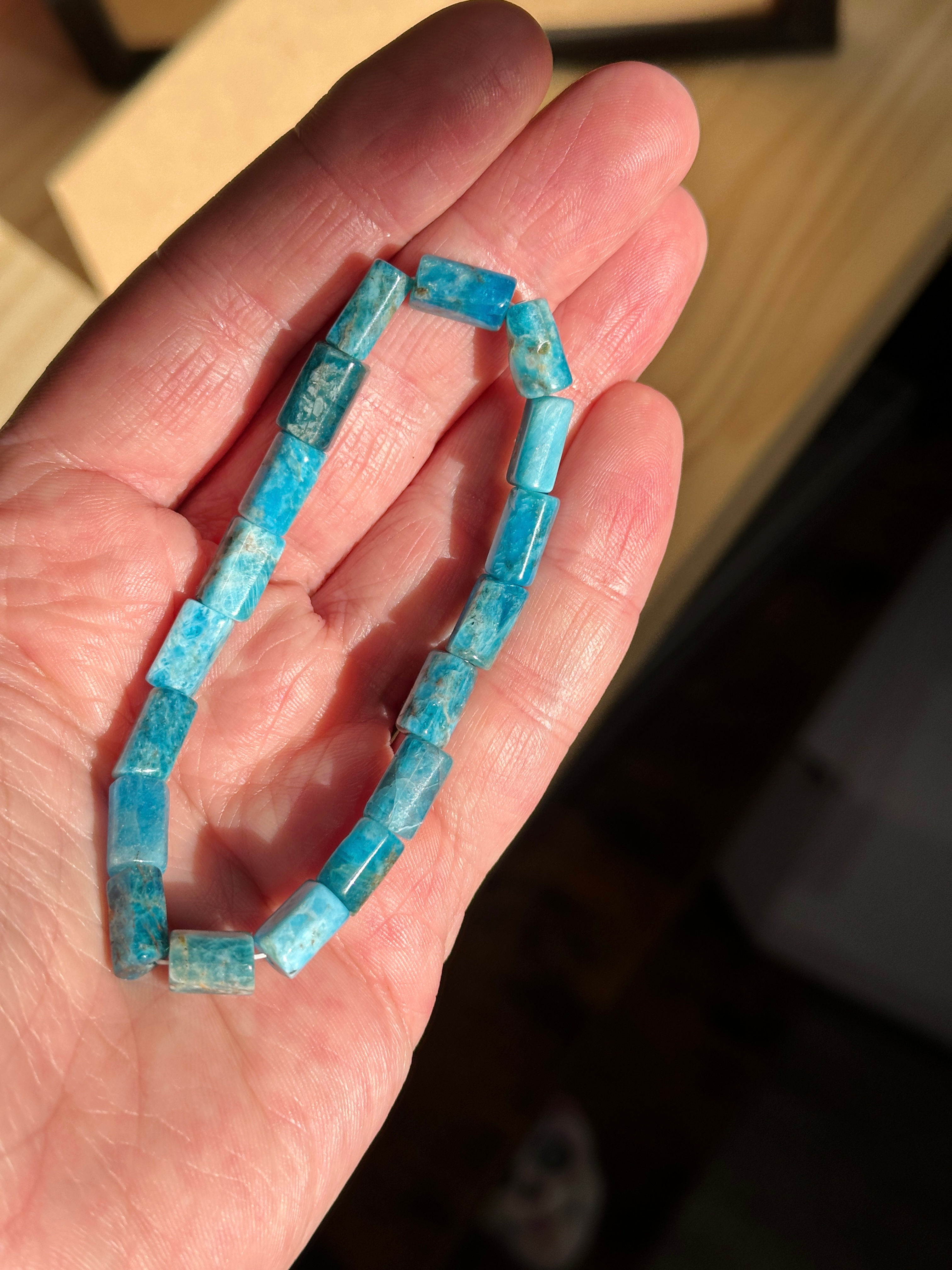 Bracelet Apatite Bleue Naturelle – Motivation et Expression
