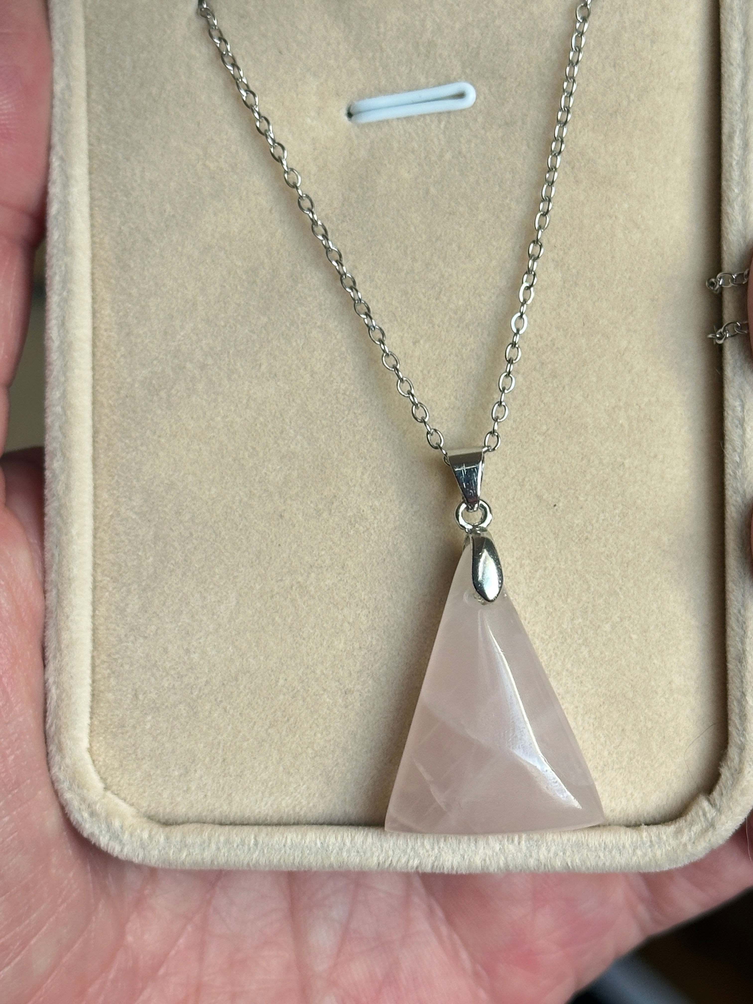 Collier Quartz Rose – Amour & Apaisement Émotionnel