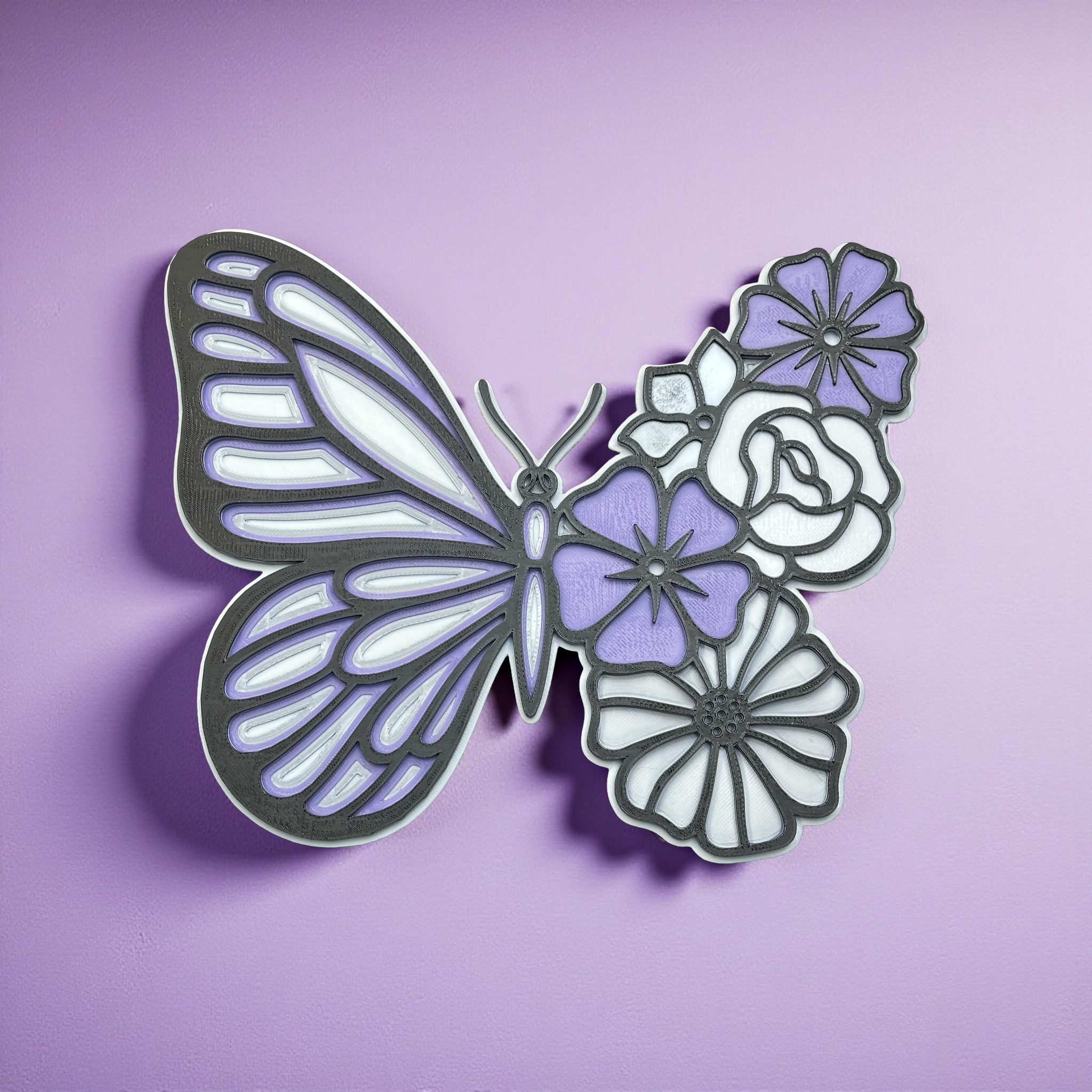 Papillon floral en 3D sur fond violet Papillon en impression 3D – Symbole de transformation et de beauté 20cm