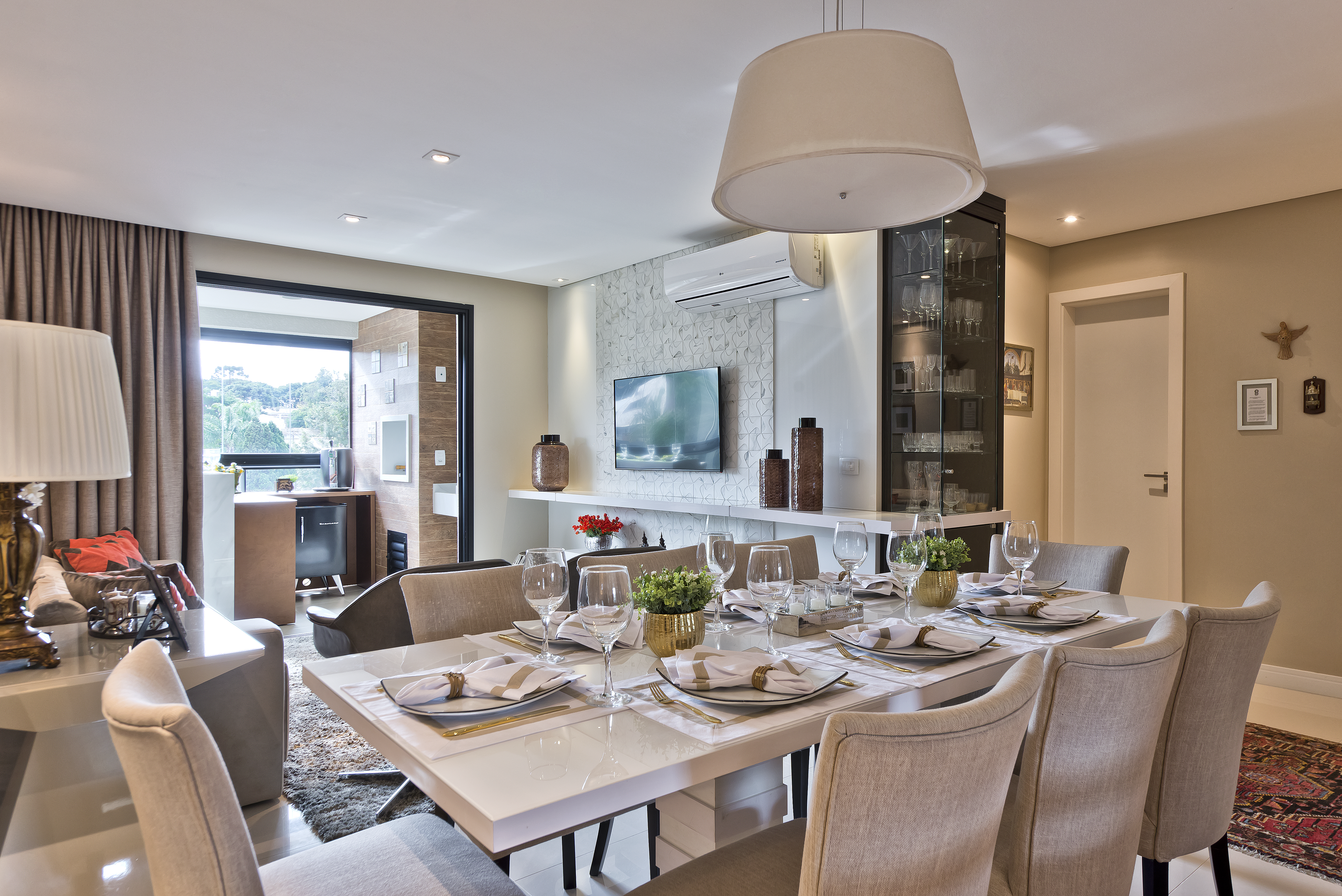 Sala de jantar + estar