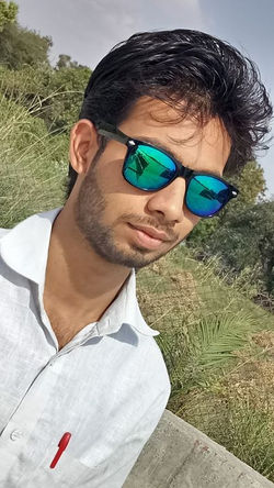 #_तू_बस_Dp📷 देख_#_Status 👌 तो अपना #_बचपन😋 से ही #_High😎 हें!👇😎..........☜☆ ((🔱) )☆☞.........