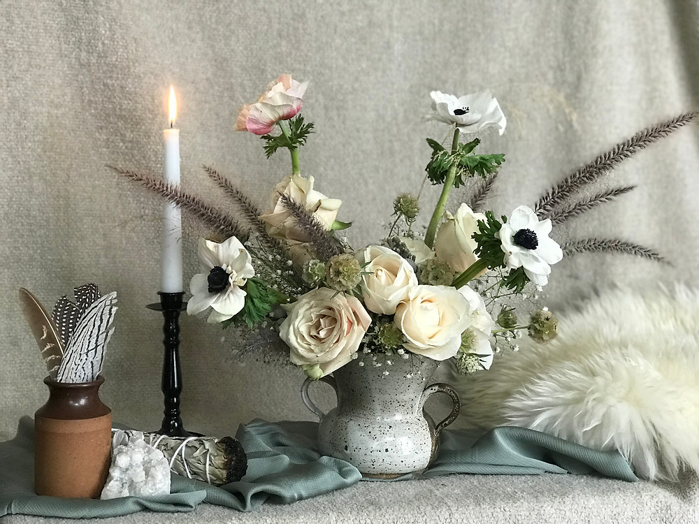 Floral arrangement for a winter wedding in Idaho