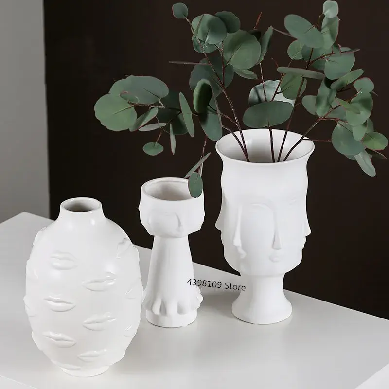 Miniatura: Vaso de cerâmica de arte nórdica