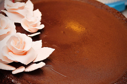 Daniele e la sua assistente Ambra, amano raccontare storie con uno stile semplice e naturale, dove la spontaneità sostituisce la rigidità delle pose, dando vita ad un reportage dallo stile semplice ed elegante. Daniele Spinosa opera su buona parte delle provincie di tutto il territorio lombardo per seguirvi con il suo stile ovunque vogliate. Daniele esprime la sua versatilità fotografica nella realizzazione di servizi matrimoniali, per fidanzati, gravidanze, foto di famiglia, bimbi, foto commerciali e aziendali.
Il servizio fotografico aziendale include la realizzazione di foto professionali di prodotti, servizi, ambienti aziendali, eventi aziendali, ritratti di dipendenti e molto altro.