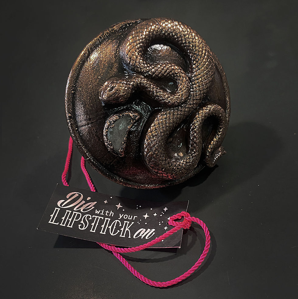 Thumbnail: Snake Gas Cap