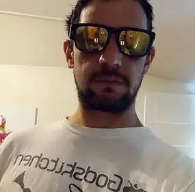 A picture of the creator of this website.